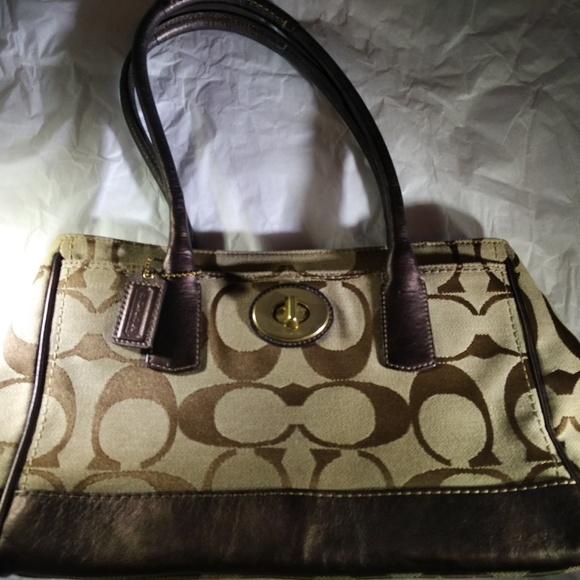 Coach Signature Bronze Hampton Madeline GUC - Picture 1 of 8